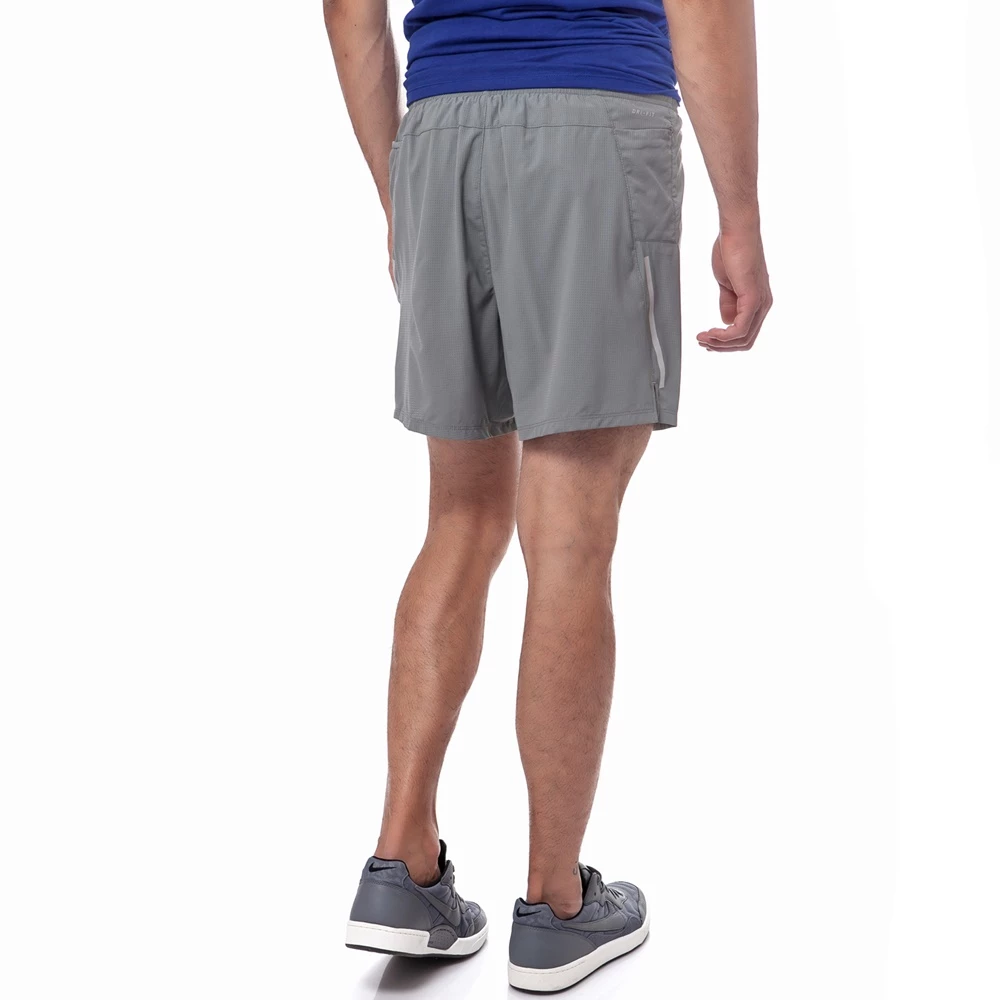 Καλύτερη πώληση ⌛ Ανδρικό σορτς Nike 5" PHENOM γκρι 🎉 5 Καλύτερη πώληση ⌛ Ανδρικό σορτς Nike 5" PHENOM γκρι 🎉 - Image 3