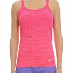 Ολοκαίνουργιο 🛒 Γυναικείο αθλητικό φανελάκι Nike φούξια ✔️