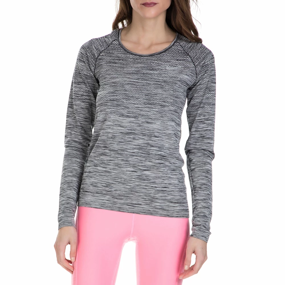 Best Pirce 🎁 Γυναικεία αθλητική μπλούζα Nike γκρι ✨ 3 Best Pirce 🎁 Γυναικεία αθλητική μπλούζα Nike γκρι ✨