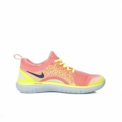 Φτηνός 🧨 Γυναικεία αθλητικά παπούτσια Nike FREE RN DISTANCE 2 πορτοκαλί - κίτρινα ⌛