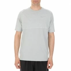 Αγορά 🔔 Ανδρική κοντομάνικη μπλούζα Nike DRY MEDALIST TOP εκρού-γκρι 🥰