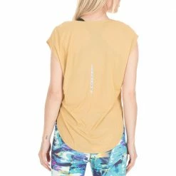 Η καλύτερη συμφωνία 🎉 NIKE Γυναικείο T-shirt ΝΙΚΕ CITY SLEEK χρυσό 🛒 -Τρέξιμο Κατάστημα 1691877.1 w1y1 3 nike γυναικείο t shirt νικε city sleek χρυσό x1000