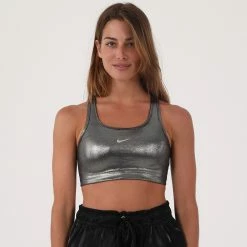 Flash Sale 😍 Γυναικείο αθλητικό μπουστάκι NIKE SWOOSH ICNCLSH SHMR BRA ασημί 👍